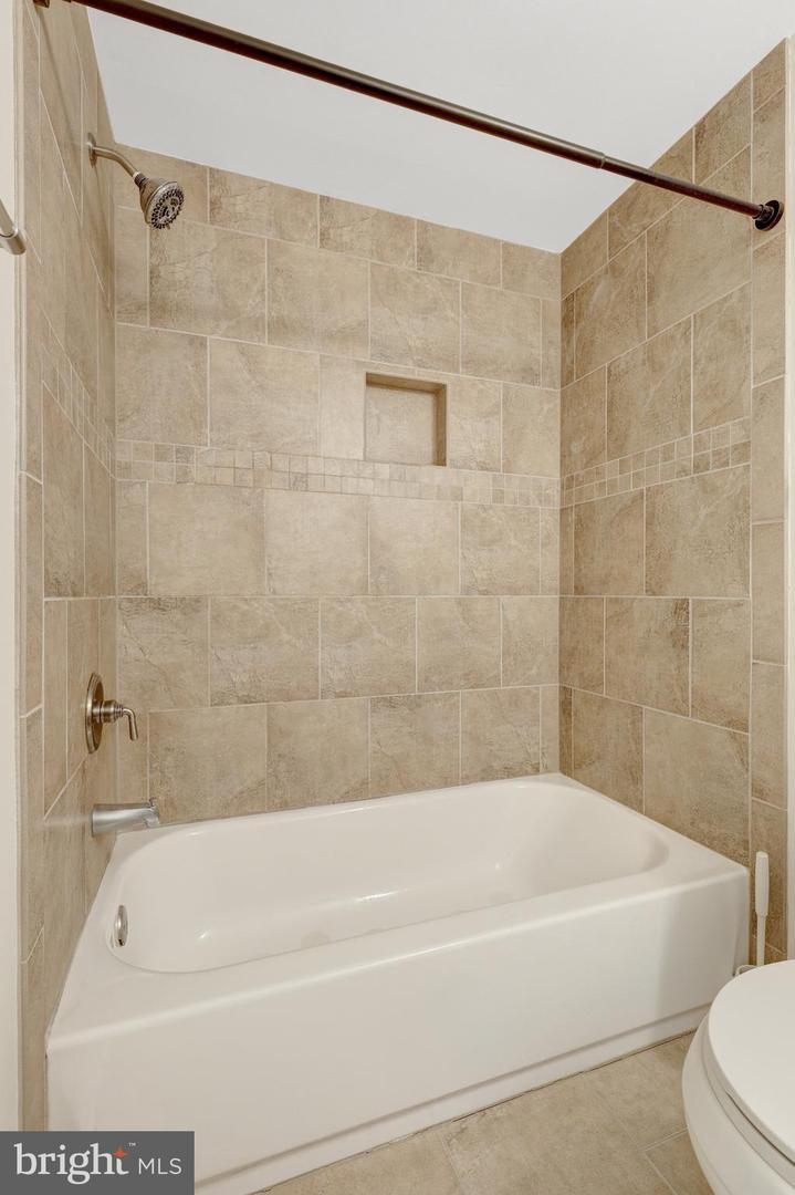 30 QUINCY CT, STERLING, Virginia 20165, 2 Bedrooms Bedrooms, ,2 BathroomsBathrooms,Residential,For sale,30 QUINCY CT,VALO2111326 MLS # VALO2111326