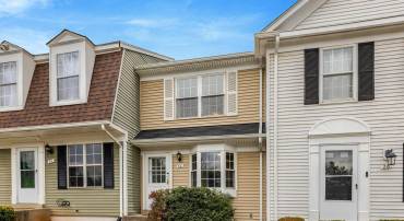 30 QUINCY CT, STERLING, Virginia 20165, 2 Bedrooms Bedrooms, ,2 BathroomsBathrooms,Residential,For sale,30 QUINCY CT,VALO2111326 MLS # VALO2111326