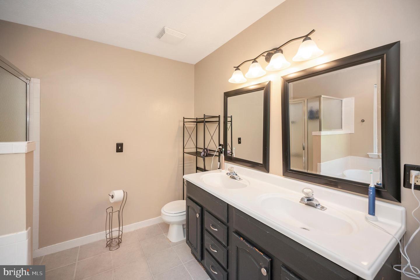 7931 E ROBERT E LEE CT, SPOTSYLVANIA, Virginia 22551, 4 Bedrooms Bedrooms, ,3 BathroomsBathrooms,Residential,For sale,7931 E ROBERT E LEE CT,VASP2037680 MLS # VASP2037680