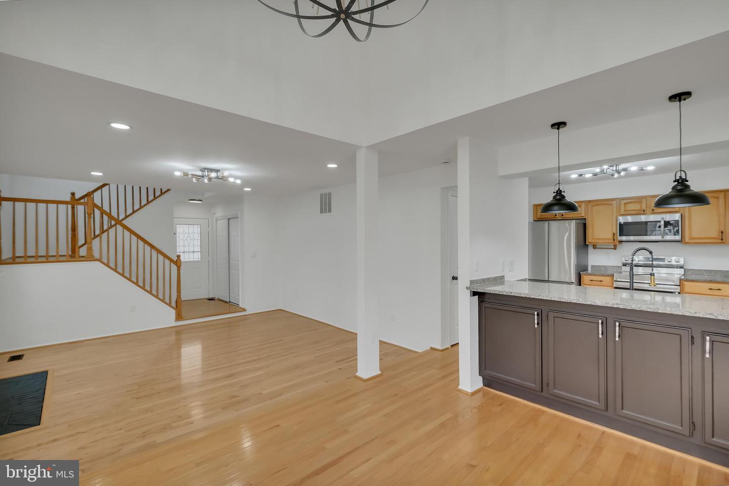 11972 HOLLY VIEW DR, WOODBRIDGE, Virginia 22192, 4 Bedrooms Bedrooms, ,3 BathroomsBathrooms,Residential,For sale,11972 HOLLY VIEW DR,VAPW2107982 MLS # VAPW2107982