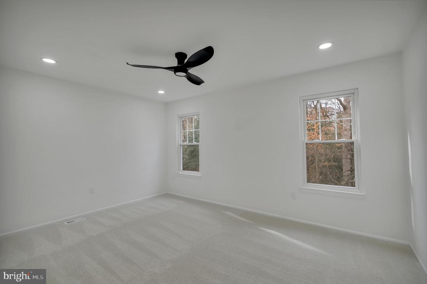 11972 HOLLY VIEW DR, WOODBRIDGE, Virginia 22192, 4 Bedrooms Bedrooms, ,3 BathroomsBathrooms,Residential,For sale,11972 HOLLY VIEW DR,VAPW2107982 MLS # VAPW2107982