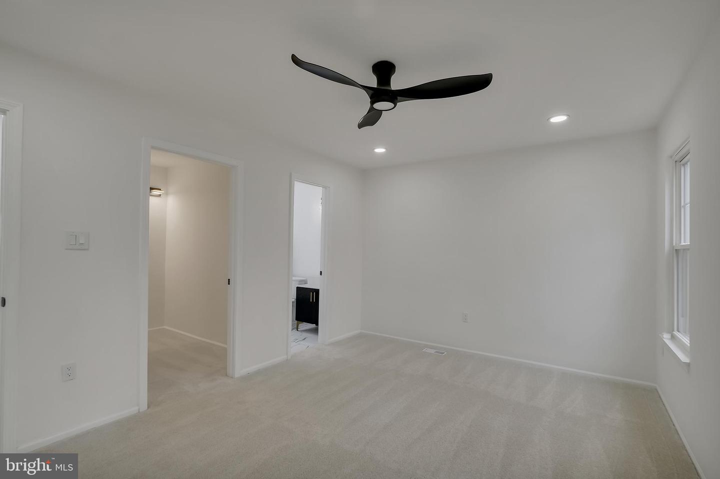 11972 HOLLY VIEW DR, WOODBRIDGE, Virginia 22192, 4 Bedrooms Bedrooms, ,3 BathroomsBathrooms,Residential,For sale,11972 HOLLY VIEW DR,VAPW2107982 MLS # VAPW2107982