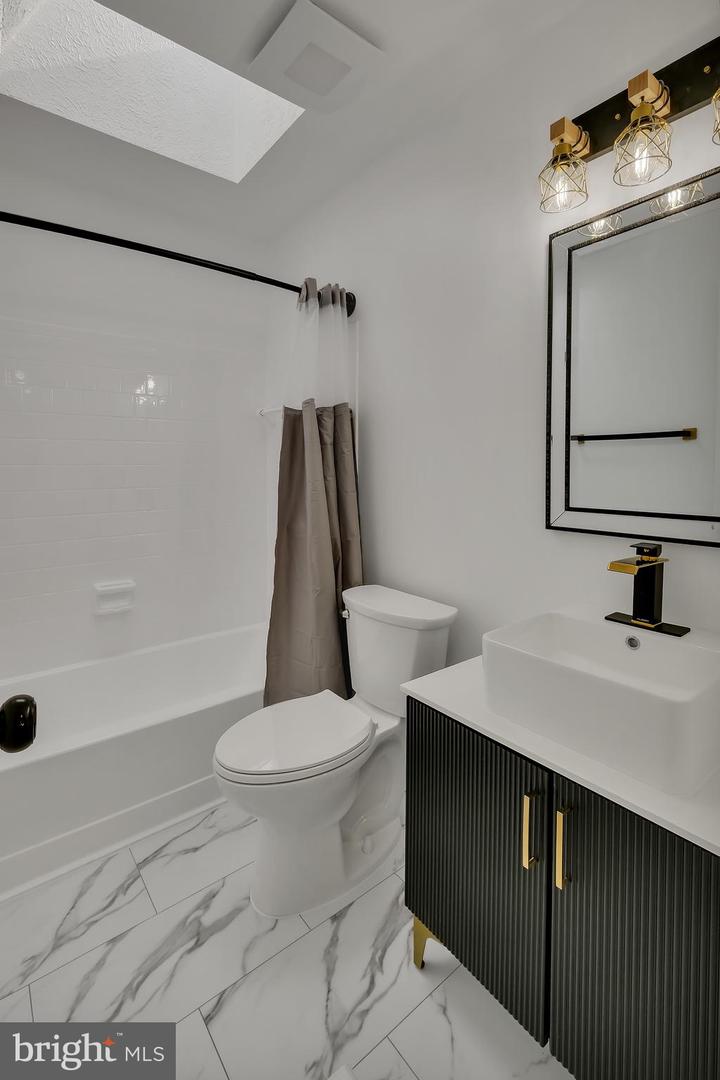 11972 HOLLY VIEW DR, WOODBRIDGE, Virginia 22192, 4 Bedrooms Bedrooms, ,3 BathroomsBathrooms,Residential,For sale,11972 HOLLY VIEW DR,VAPW2107982 MLS # VAPW2107982