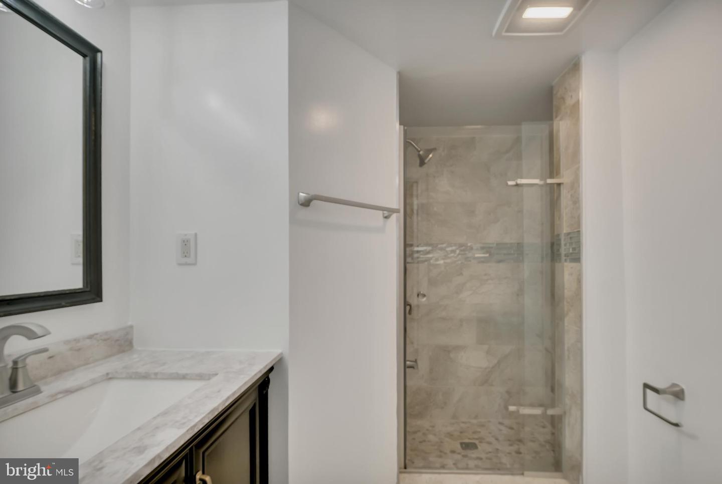 11972 HOLLY VIEW DR, WOODBRIDGE, Virginia 22192, 4 Bedrooms Bedrooms, ,3 BathroomsBathrooms,Residential,For sale,11972 HOLLY VIEW DR,VAPW2107982 MLS # VAPW2107982