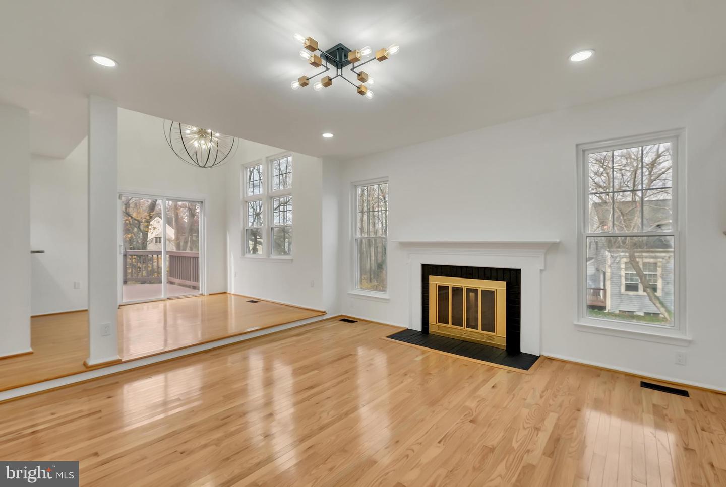 11972 HOLLY VIEW DR, WOODBRIDGE, Virginia 22192, 4 Bedrooms Bedrooms, ,3 BathroomsBathrooms,Residential,For sale,11972 HOLLY VIEW DR,VAPW2107982 MLS # VAPW2107982