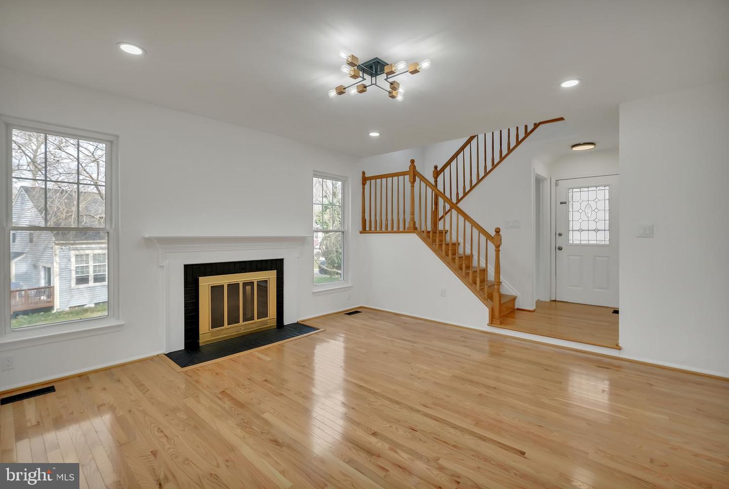 11972 HOLLY VIEW DR, WOODBRIDGE, Virginia 22192, 4 Bedrooms Bedrooms, ,3 BathroomsBathrooms,Residential,For sale,11972 HOLLY VIEW DR,VAPW2107982 MLS # VAPW2107982