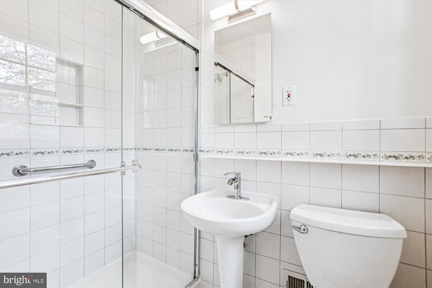 5112 LINETTE LN, ANNANDALE, Virginia 22003, 4 Bedrooms Bedrooms, ,2 BathroomsBathrooms,Residential,For sale,5112 LINETTE LN,VAFX2279658 MLS # VAFX2279658