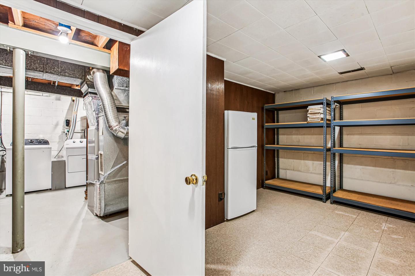 5112 LINETTE LN, ANNANDALE, Virginia 22003, 4 Bedrooms Bedrooms, ,2 BathroomsBathrooms,Residential,For sale,5112 LINETTE LN,VAFX2279658 MLS # VAFX2279658