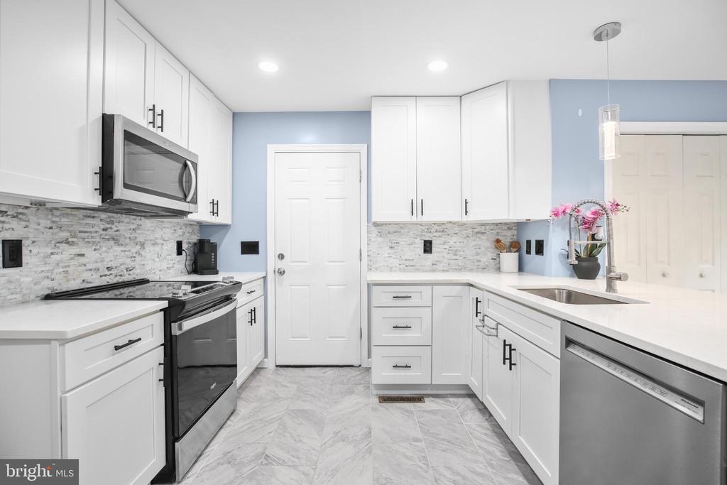 101 MONTICELLO CIR, LOCUST GROVE, Virginia 22508, 3 Bedrooms Bedrooms, ,2 BathroomsBathrooms,Residential,101 MONTICELLO CIR,VAOR2012484 MLS # VAOR2012484