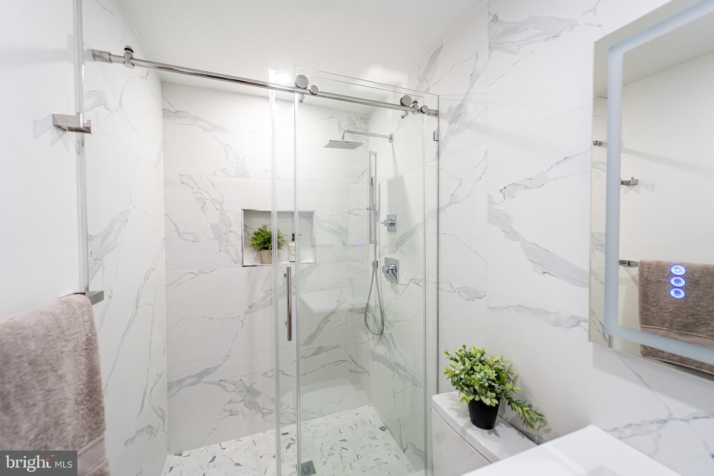 1714 EUCLID ST NW #2, WASHINGTON, District Of Columbia 20009, 2 Bedrooms Bedrooms, ,1 BathroomBathrooms,Residential,For sale,1714 EUCLID ST NW #2,DCDC2213266 MLS # DCDC2213266