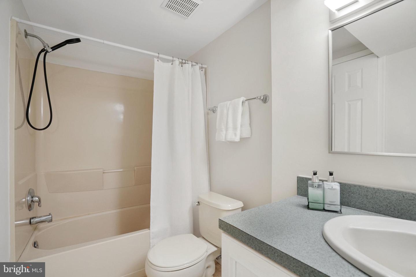 6225 BREN MAR DR, ALEXANDRIA, Virginia 22312, 3 Bedrooms Bedrooms, ,2 BathroomsBathrooms,Residential,For sale,6225 BREN MAR DR,VAFX2260810 MLS # VAFX2260810 6225 BREN MAR DR, ALEXANDRIA, Virginia 22312, 3 Bedrooms Bedrooms, ,2 BathroomsBathrooms,Residential,For sale,6225 BREN MAR DR,VAFX2260810 MLS # VAFX2260810