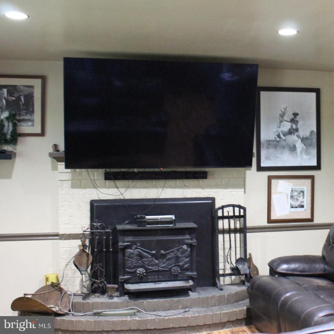 15090 JONAH COVE PL, WOODBRIDGE, Virginia 22193, 5 Bedrooms Bedrooms, ,2 BathroomsBathrooms,Residential,For sale,15090 JONAH COVE PL,VAPW2103114 MLS # VAPW2103114