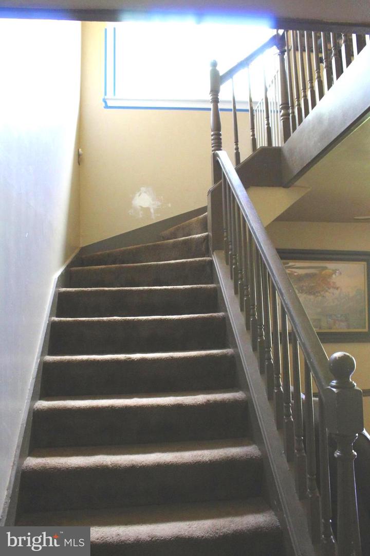 15090 JONAH COVE PL, WOODBRIDGE, Virginia 22193, 5 Bedrooms Bedrooms, ,2 BathroomsBathrooms,Residential,For sale,15090 JONAH COVE PL,VAPW2103114 MLS # VAPW2103114