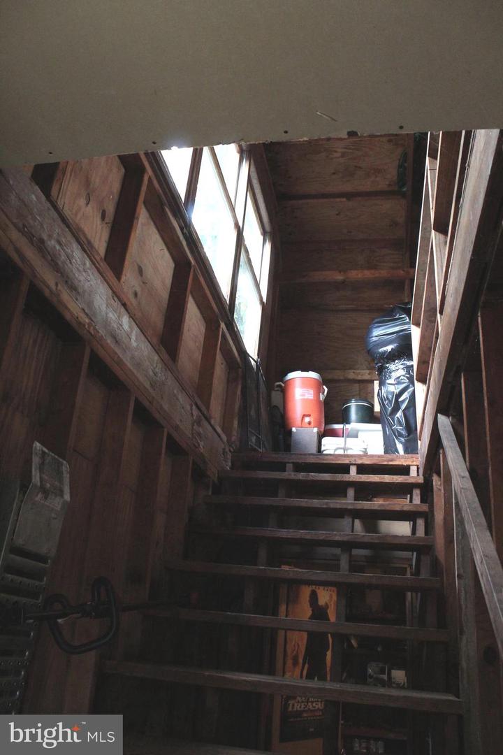 15090 JONAH COVE PL, WOODBRIDGE, Virginia 22193, 5 Bedrooms Bedrooms, ,2 BathroomsBathrooms,Residential,For sale,15090 JONAH COVE PL,VAPW2103114 MLS # VAPW2103114