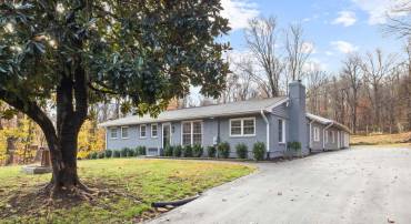 5233 LEE HWY, WARRENTON, Virginia, 5 Bedrooms Bedrooms, ,3 BathroomsBathrooms,Residential,5233 LEE HWY,VAFQ2019688 MLS # VAFQ2019688