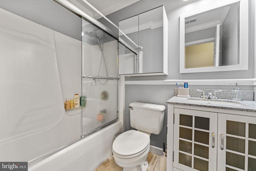 14555 LEE HWY, AMISSVILLE, Virginia 20106, 4 Bedrooms Bedrooms, ,4 BathroomsBathrooms,Residential,14555 LEE HWY,VARP2002390 MLS # VARP2002390