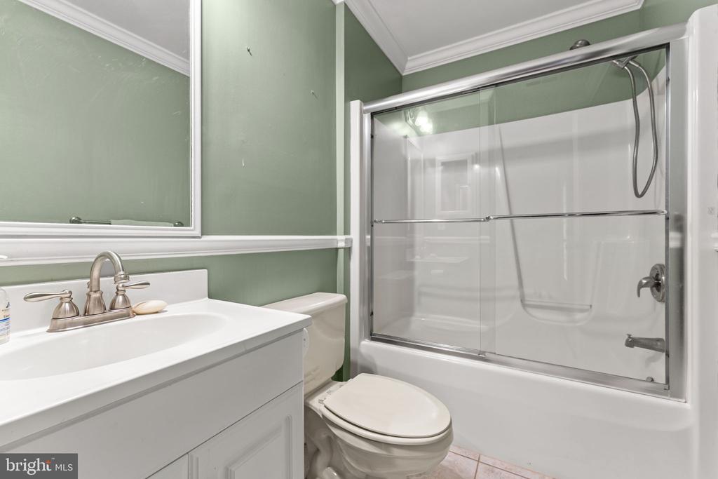 14555 LEE HWY, AMISSVILLE, Virginia 20106, 4 Bedrooms Bedrooms, ,4 BathroomsBathrooms,Residential,14555 LEE HWY,VARP2002390 MLS # VARP2002390