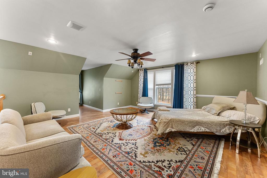 14555 LEE HWY, AMISSVILLE, Virginia 20106, 4 Bedrooms Bedrooms, ,4 BathroomsBathrooms,Residential,14555 LEE HWY,VARP2002390 MLS # VARP2002390