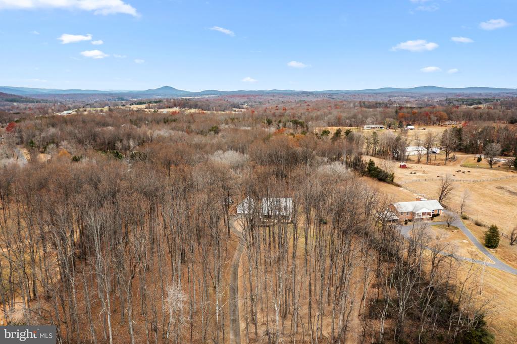 14555 LEE HWY, AMISSVILLE, Virginia 20106, 4 Bedrooms Bedrooms, ,4 BathroomsBathrooms,Residential,14555 LEE HWY,VARP2002390 MLS # VARP2002390