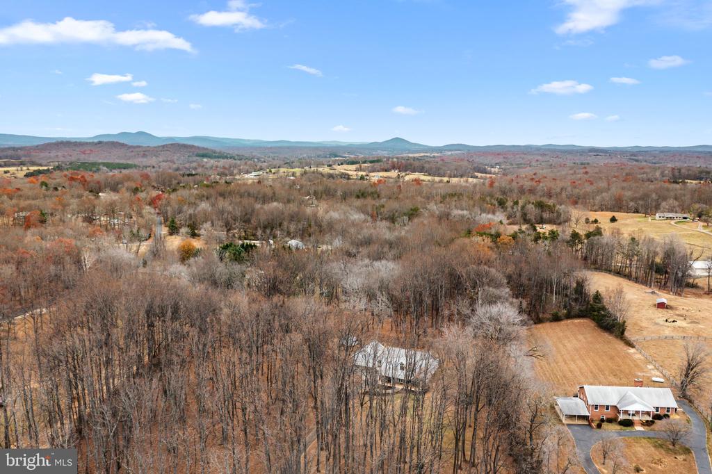 14555 LEE HWY, AMISSVILLE, Virginia 20106, 4 Bedrooms Bedrooms, ,4 BathroomsBathrooms,Residential,14555 LEE HWY,VARP2002390 MLS # VARP2002390