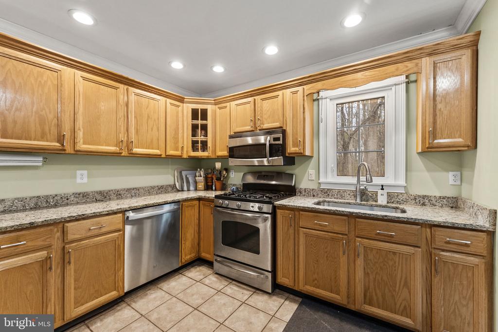 14555 LEE HWY, AMISSVILLE, Virginia 20106, 4 Bedrooms Bedrooms, ,4 BathroomsBathrooms,Residential,14555 LEE HWY,VARP2002390 MLS # VARP2002390