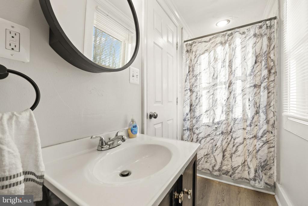 9208 SPERRYVILLE PIKE, CULPEPER, Virginia 22701, 2 Bedrooms Bedrooms, ,1 BathroomBathrooms,Residential,9208 SPERRYVILLE PIKE,VACU2012122 MLS # VACU2012122