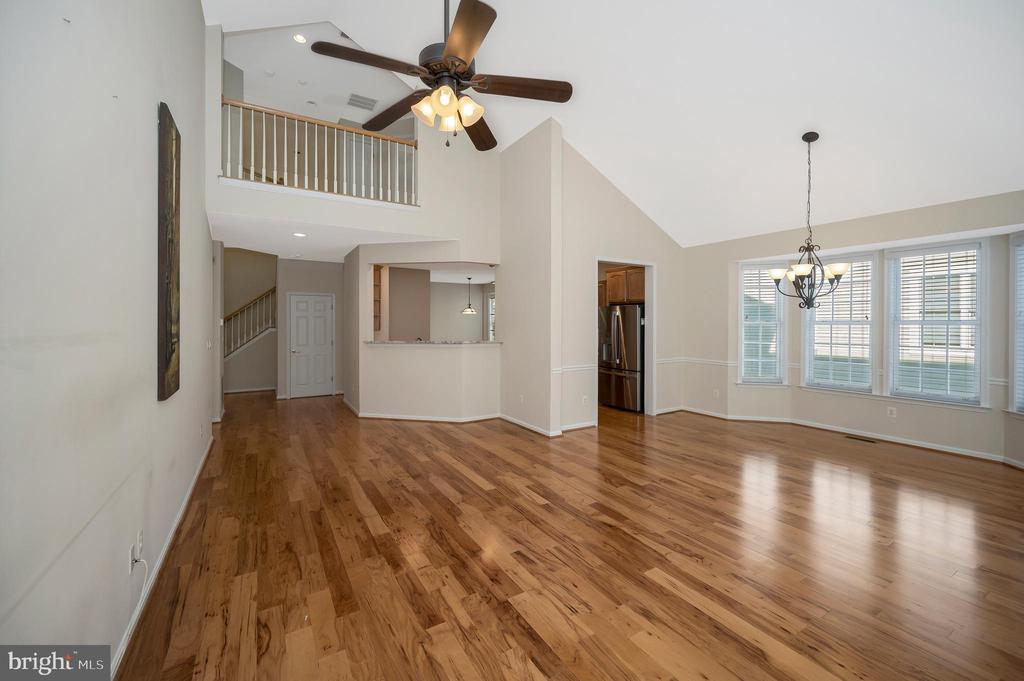 5105 SEWELLS POINTE DR, FREDERICKSBURG, Virginia 22407, 4 Bedrooms Bedrooms, ,4 BathroomsBathrooms,Residential,5105 SEWELLS POINTE DR,VASP2037728 MLS # VASP2037728