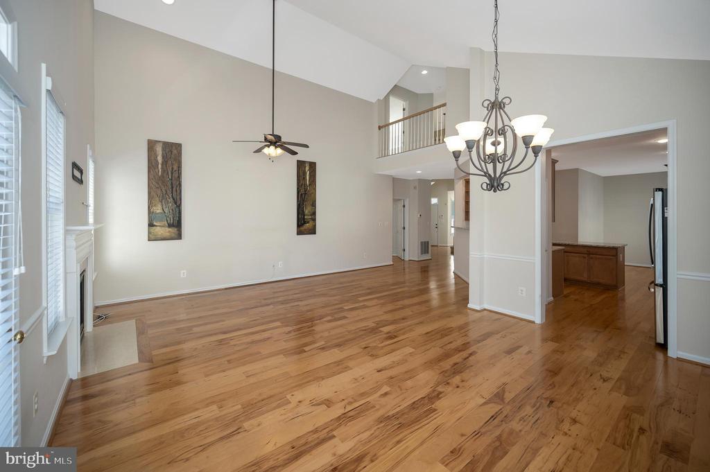 5105 SEWELLS POINTE DR, FREDERICKSBURG, Virginia 22407, 4 Bedrooms Bedrooms, ,4 BathroomsBathrooms,Residential,5105 SEWELLS POINTE DR,VASP2037728 MLS # VASP2037728