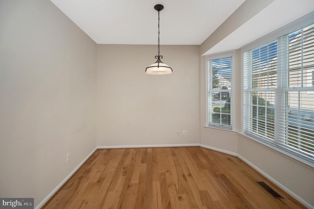 5105 SEWELLS POINTE DR, FREDERICKSBURG, Virginia 22407, 4 Bedrooms Bedrooms, ,4 BathroomsBathrooms,Residential,5105 SEWELLS POINTE DR,VASP2037728 MLS # VASP2037728