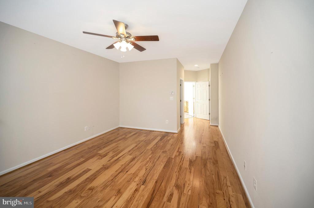 5105 SEWELLS POINTE DR, FREDERICKSBURG, Virginia 22407, 4 Bedrooms Bedrooms, ,4 BathroomsBathrooms,Residential,5105 SEWELLS POINTE DR,VASP2037728 MLS # VASP2037728