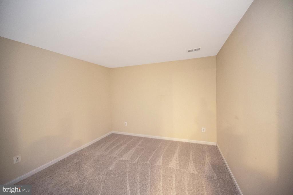 5105 SEWELLS POINTE DR, FREDERICKSBURG, Virginia 22407, 4 Bedrooms Bedrooms, ,4 BathroomsBathrooms,Residential,5105 SEWELLS POINTE DR,VASP2037728 MLS # VASP2037728