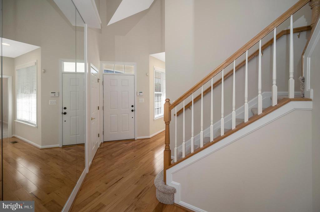 5105 SEWELLS POINTE DR, FREDERICKSBURG, Virginia 22407, 4 Bedrooms Bedrooms, ,4 BathroomsBathrooms,Residential,5105 SEWELLS POINTE DR,VASP2037728 MLS # VASP2037728