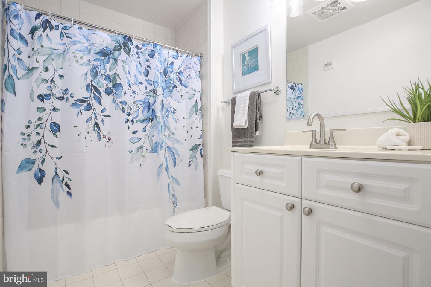 485 HARBOR SIDE ST #405, WOODBRIDGE, Virginia 22191, 2 Bedrooms Bedrooms, ,2 BathroomsBathrooms,Residential,For sale,485 HARBOR SIDE ST #405,VAPW2104288 MLS # VAPW2104288