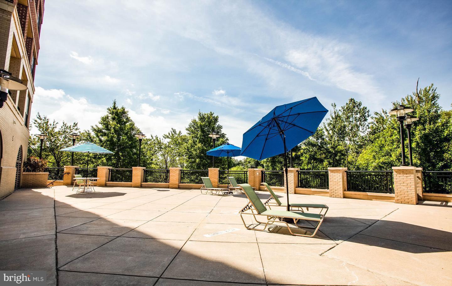 485 HARBOR SIDE ST #405, WOODBRIDGE, Virginia 22191, 2 Bedrooms Bedrooms, ,2 BathroomsBathrooms,Residential,For sale,485 HARBOR SIDE ST #405,VAPW2104288 MLS # VAPW2104288