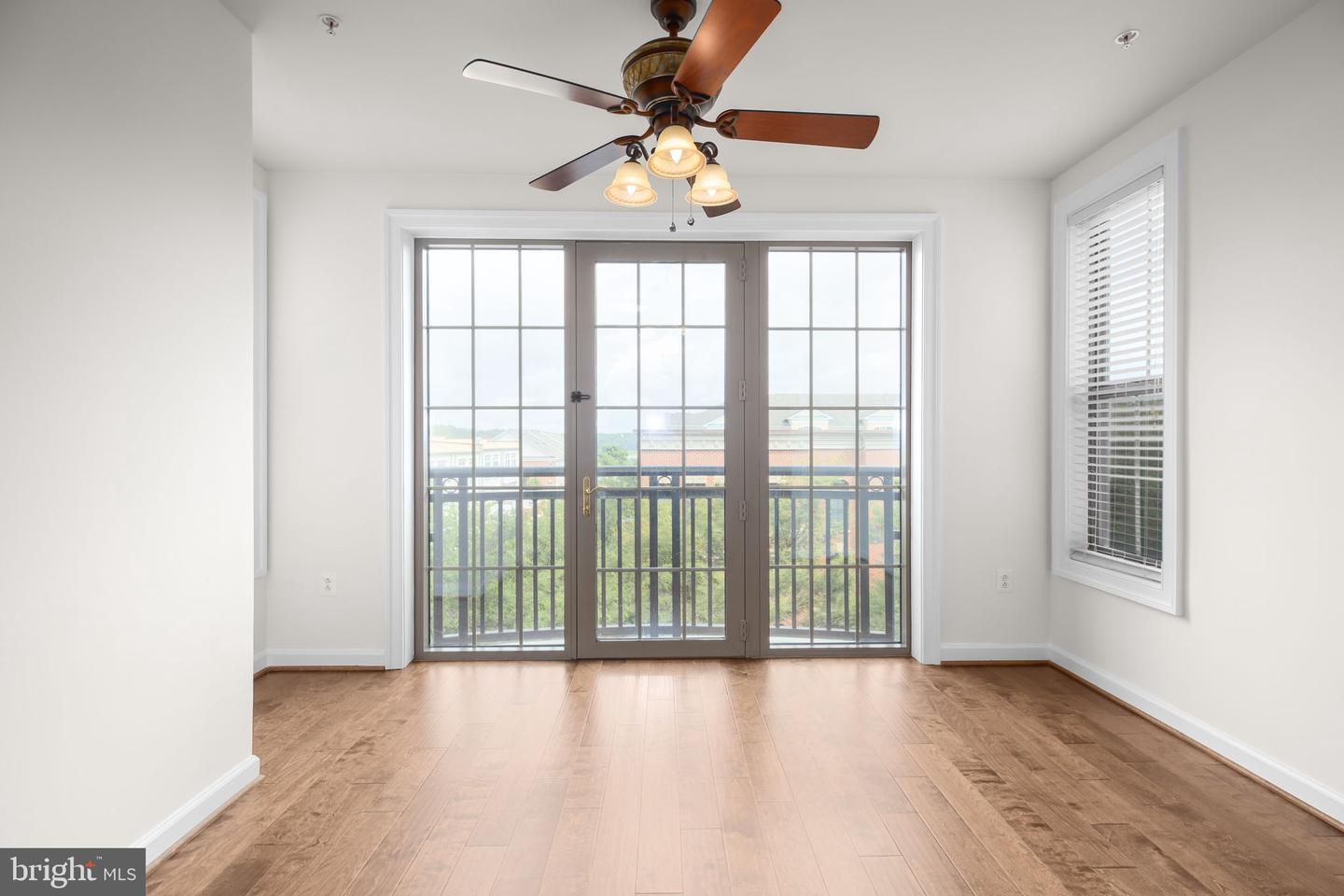 485 HARBOR SIDE ST #405, WOODBRIDGE, Virginia 22191, 2 Bedrooms Bedrooms, ,2 BathroomsBathrooms,Residential,For sale,485 HARBOR SIDE ST #405,VAPW2104288 MLS # VAPW2104288