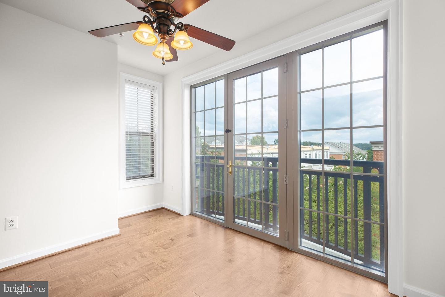 485 HARBOR SIDE ST #405, WOODBRIDGE, Virginia 22191, 2 Bedrooms Bedrooms, ,2 BathroomsBathrooms,Residential,For sale,485 HARBOR SIDE ST #405,VAPW2104288 MLS # VAPW2104288