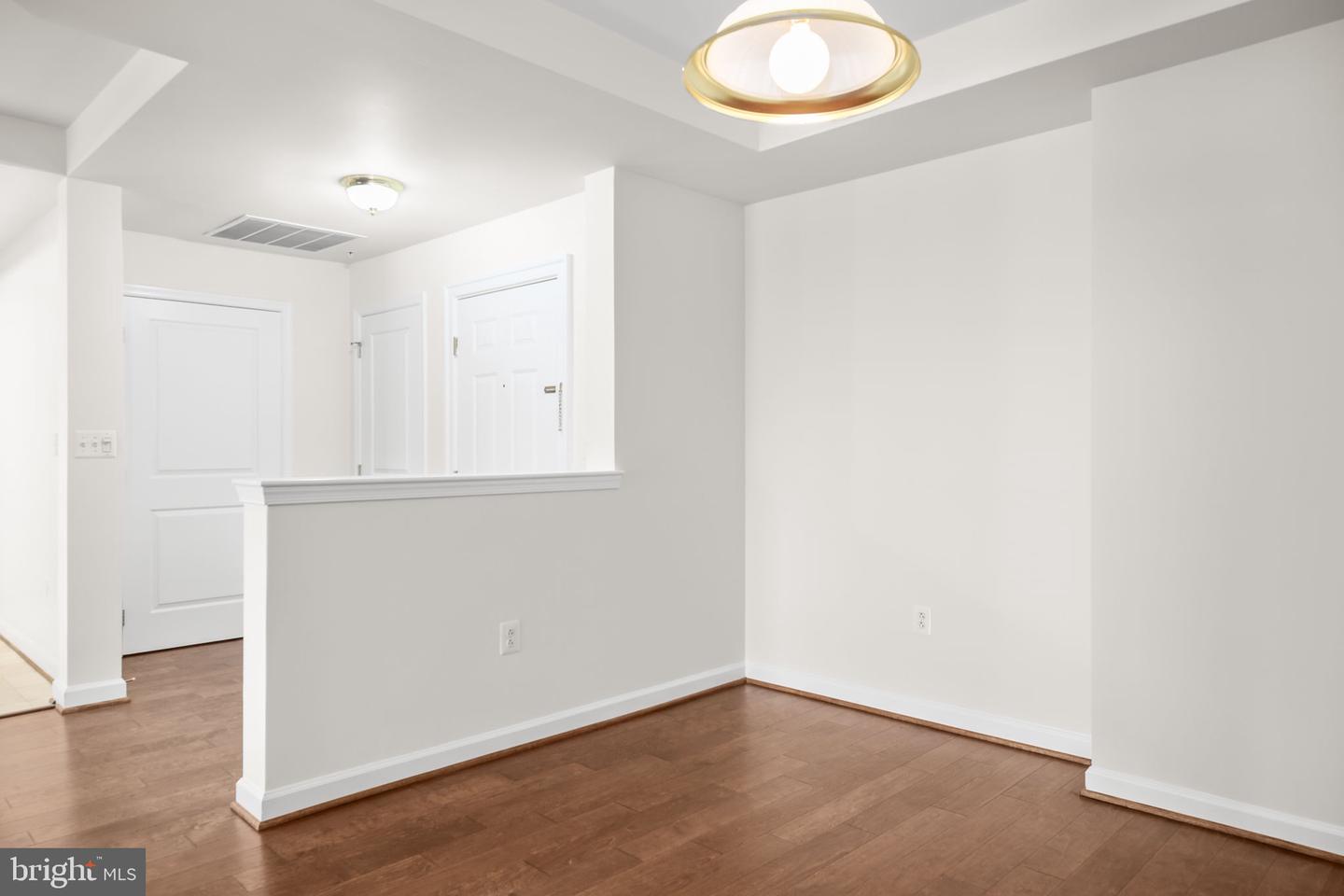 485 HARBOR SIDE ST #405, WOODBRIDGE, Virginia 22191, 2 Bedrooms Bedrooms, ,2 BathroomsBathrooms,Residential,For sale,485 HARBOR SIDE ST #405,VAPW2104288 MLS # VAPW2104288