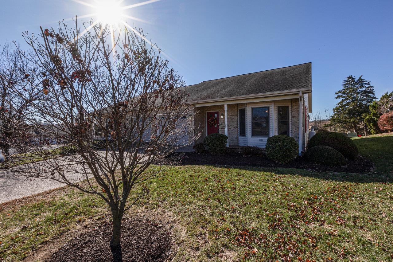 324 DIANA CT, ROCKINGHAM, Virginia 22801, 2 Bedrooms Bedrooms, ,2 BathroomsBathrooms,Residential,324 DIANA CT,671288 MLS # 671288