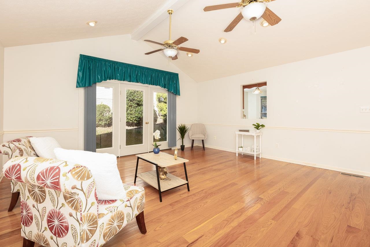 324 DIANA CT, ROCKINGHAM, Virginia 22801, 2 Bedrooms Bedrooms, ,2 BathroomsBathrooms,Residential,324 DIANA CT,671288 MLS # 671288