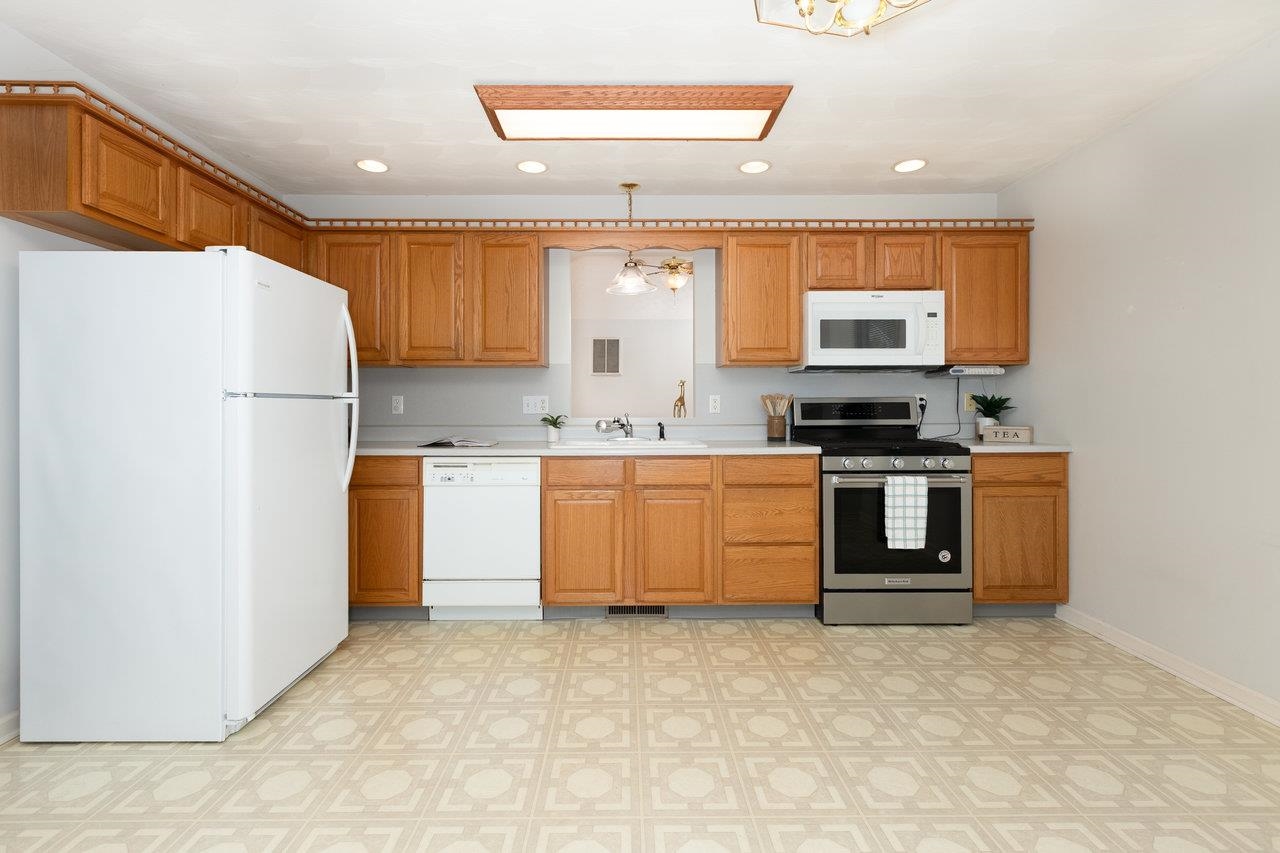 324 DIANA CT, ROCKINGHAM, Virginia 22801, 2 Bedrooms Bedrooms, ,2 BathroomsBathrooms,Residential,324 DIANA CT,671288 MLS # 671288