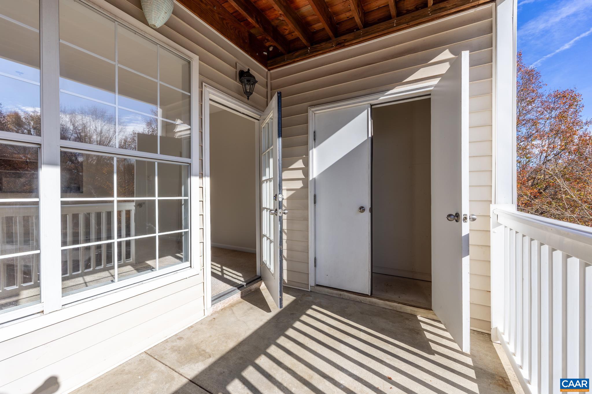 290 RIVERBEND DR, CHARLOTTESVILLE, Virginia 22911, 1 Bedroom Bedrooms, ,1 BathroomBathrooms,Residential,Riverbend Condos Unit 290-2D,290 RIVERBEND DR,671289 MLS # 671289