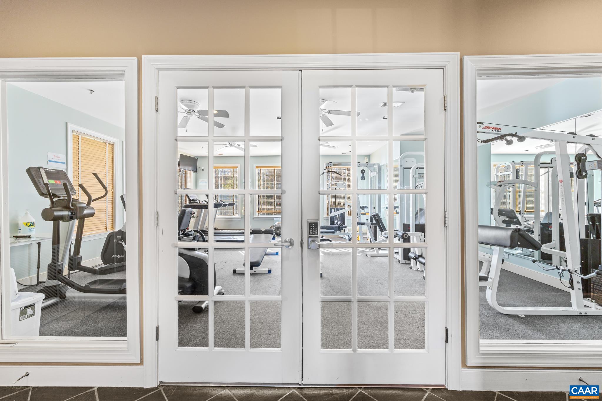 290 RIVERBEND DR, CHARLOTTESVILLE, Virginia 22911, 1 Bedroom Bedrooms, ,1 BathroomBathrooms,Residential,Riverbend Condos Unit 290-2D,290 RIVERBEND DR,671289 MLS # 671289