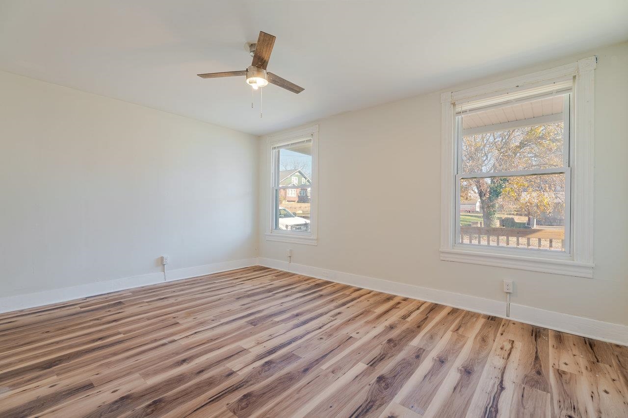 427 FOURTH ST, SHENANDOAH, Virginia 22849, 4 Bedrooms Bedrooms, ,2 BathroomsBathrooms,Residential,427 FOURTH ST,671295 MLS # 671295