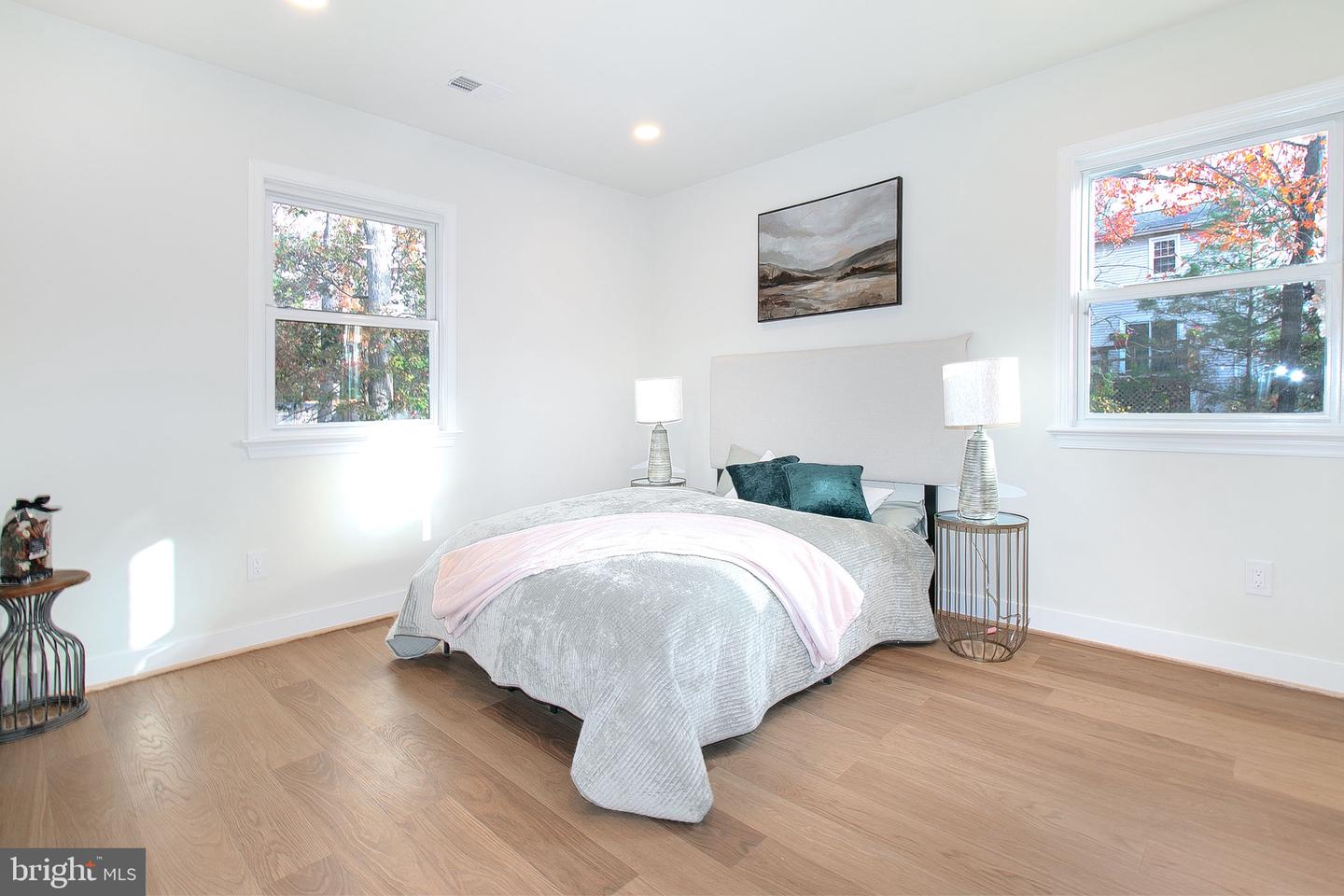 5716 TREMONT CT, ALEXANDRIA, Virginia 22303, 4 Bedrooms Bedrooms, ,3 BathroomsBathrooms,Residential,For sale,5716 TREMONT CT,VAFX2268832 MLS # VAFX2268832