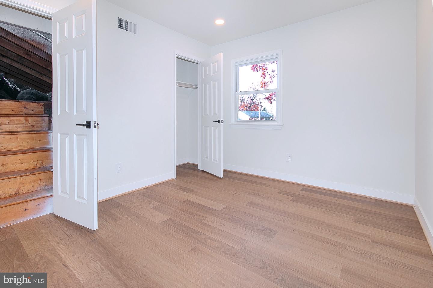 5716 TREMONT CT, ALEXANDRIA, Virginia 22303, 4 Bedrooms Bedrooms, ,3 BathroomsBathrooms,Residential,For sale,5716 TREMONT CT,VAFX2268832 MLS # VAFX2268832