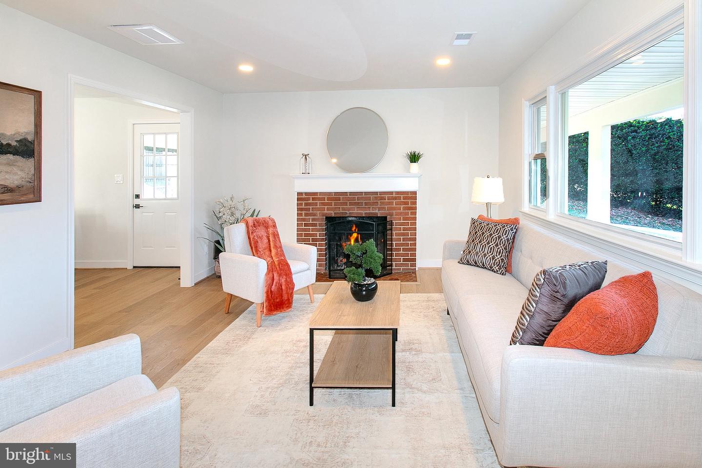 5716 TREMONT CT, ALEXANDRIA, Virginia 22303, 4 Bedrooms Bedrooms, ,3 BathroomsBathrooms,Residential,For sale,5716 TREMONT CT,VAFX2268832 MLS # VAFX2268832