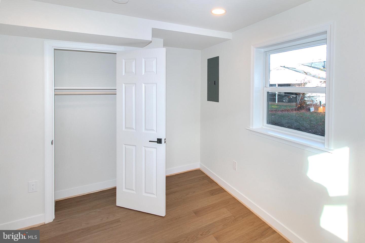 5716 TREMONT CT, ALEXANDRIA, Virginia 22303, 4 Bedrooms Bedrooms, ,3 BathroomsBathrooms,Residential,For sale,5716 TREMONT CT,VAFX2268832 MLS # VAFX2268832