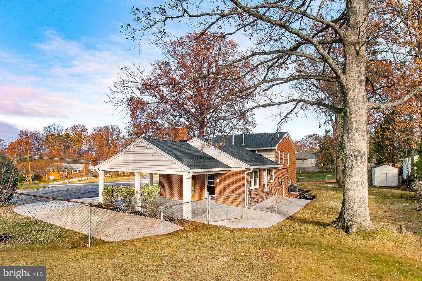 5716 TREMONT CT, ALEXANDRIA, Virginia 22303, 4 Bedrooms Bedrooms, ,3 BathroomsBathrooms,Residential,For sale,5716 TREMONT CT,VAFX2268832 MLS # VAFX2268832