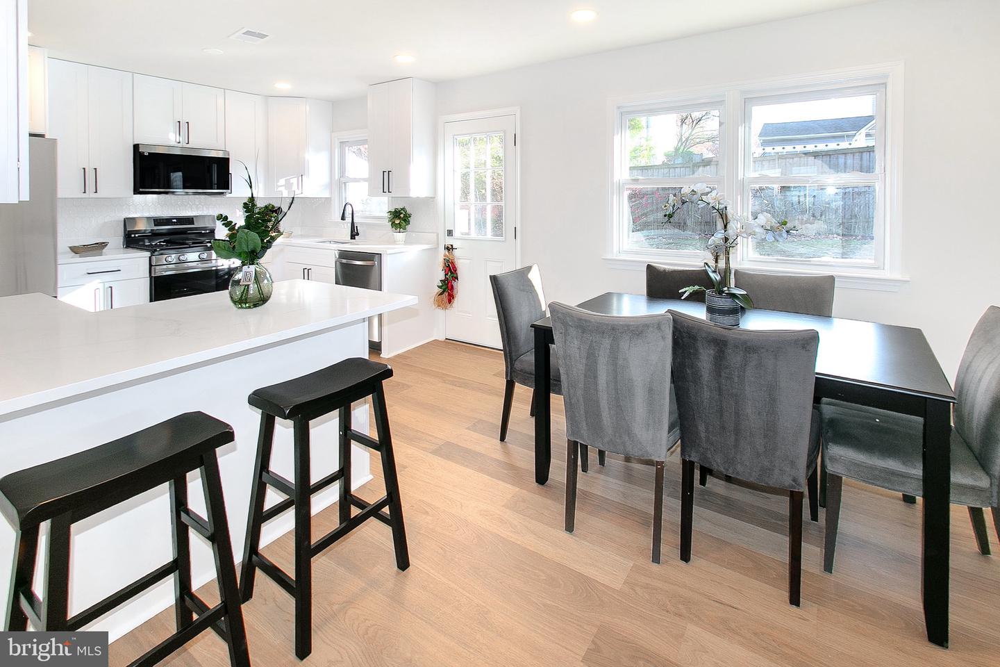 5716 TREMONT CT, ALEXANDRIA, Virginia 22303, 4 Bedrooms Bedrooms, ,3 BathroomsBathrooms,Residential,For sale,5716 TREMONT CT,VAFX2268832 MLS # VAFX2268832