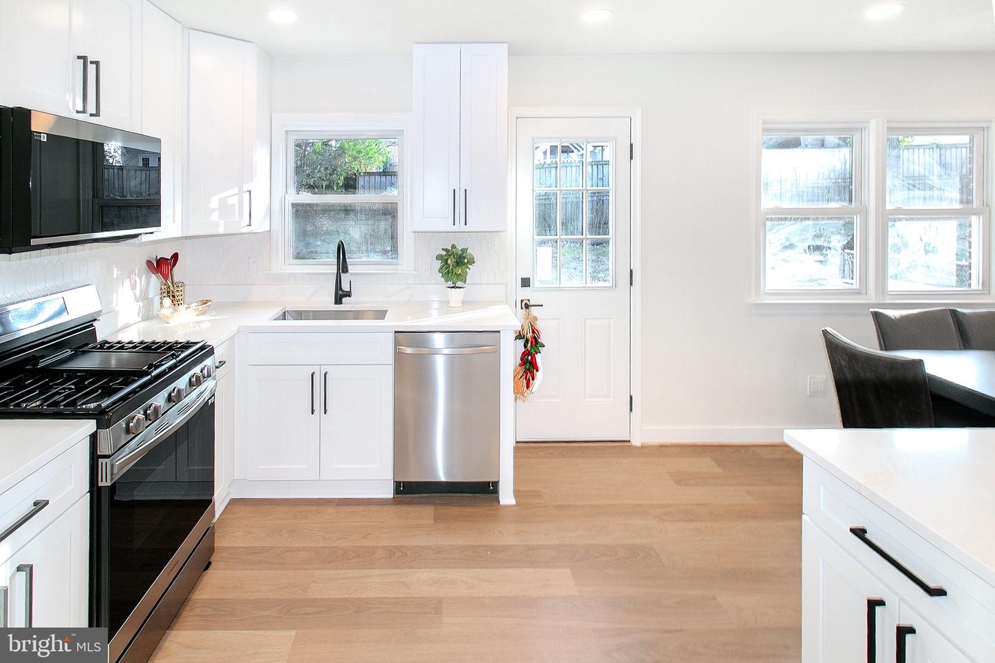 5716 TREMONT CT, ALEXANDRIA, Virginia 22303, 4 Bedrooms Bedrooms, ,3 BathroomsBathrooms,Residential,For sale,5716 TREMONT CT,VAFX2268832 MLS # VAFX2268832